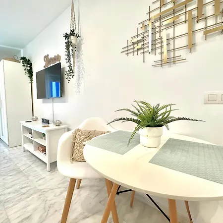 Appartement Pla - Modern With Private Terrace And Ac - 2 Min From The Train Station Torremolinos