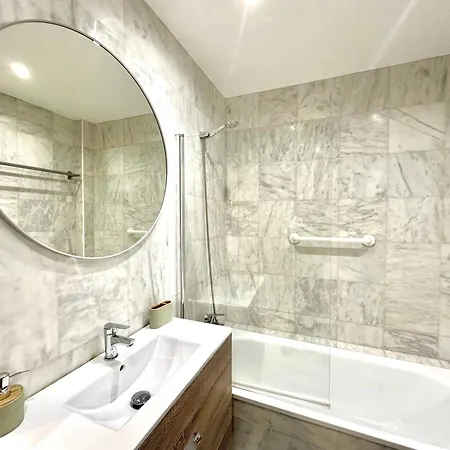 Pla - Modern With Private Terrace And Ac - 2 Min From The Train Station Appartement *