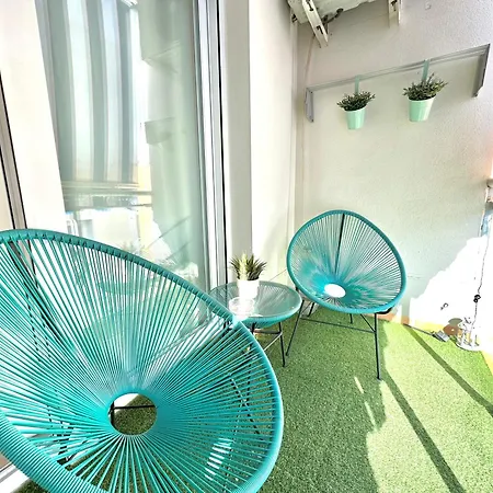 Pla - Modern With Private Terrace And Ac - 2 Min From The Train Station * Torremolinos