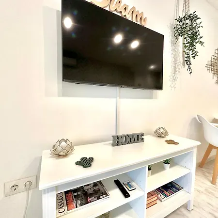 Appartement Pla - Modern With Private Terrace And Ac - 2 Min From The Train Station Torremolinos