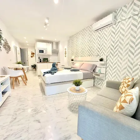Pla - Modern With Private Terrace And Ac - 2 Min From The Train Station Appartement *