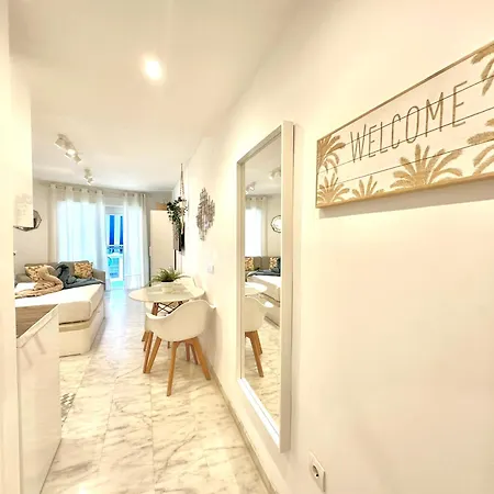 Pla - Modern With Private Terrace And Ac - 2 Min From The Train Station * Torremolinos